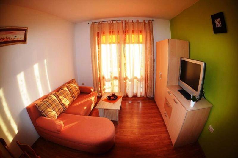 Apartments Belic With Pool Jelsa  Exterior foto