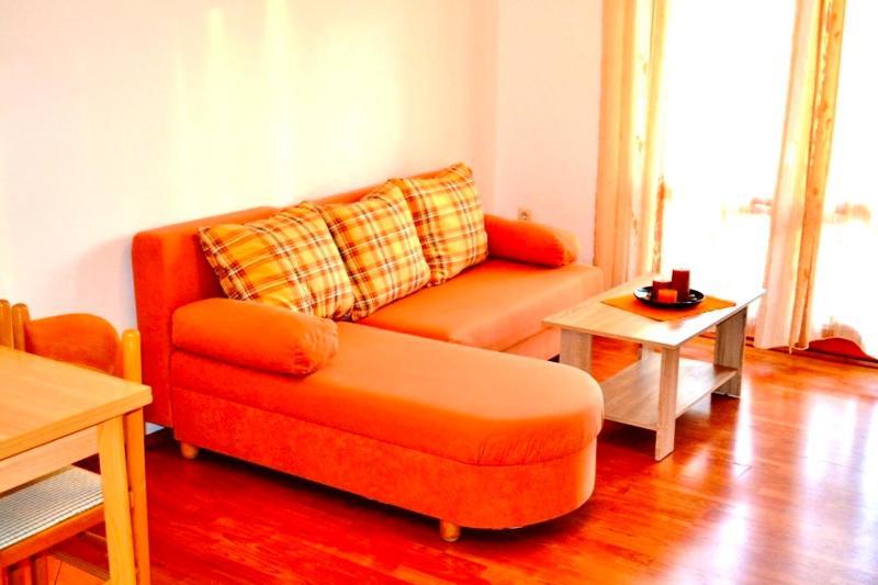 Apartments Belic With Pool Jelsa  Exterior foto